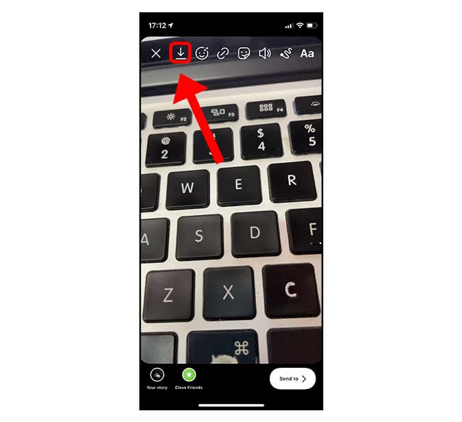 download button to save stories to camera roll