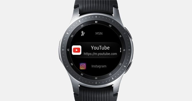 Screenshot of the Galaxy Watch with Samsung INternet browser showing Youtube and Instagram bookmarks